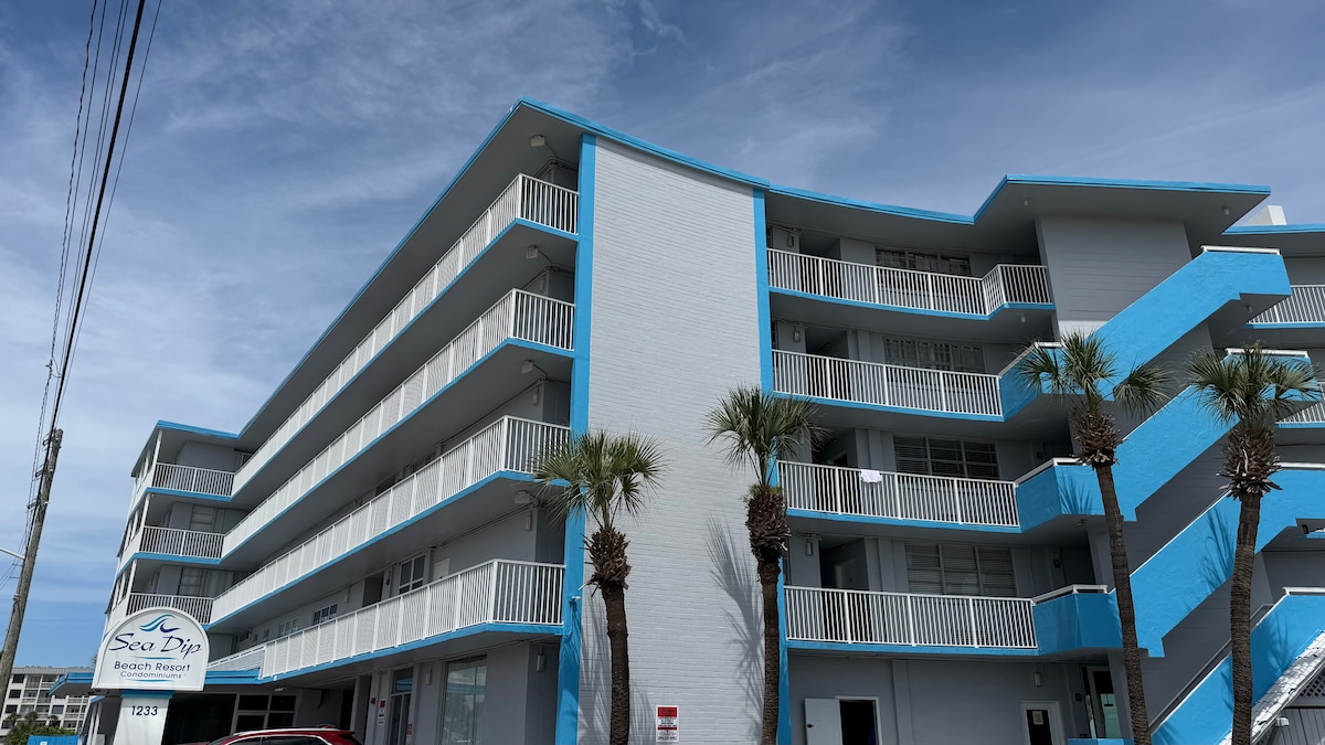 Worlds most famous beach Daytona condo