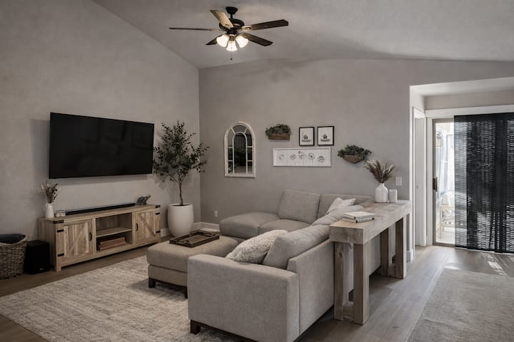 Comfort-focused 3br Home | Backyard Oasis & Games - 瑟普賴斯