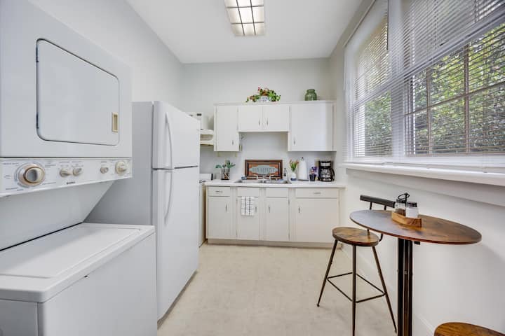 The Orchid Nook | Comfortable Studio Apartment - Columbus, GA