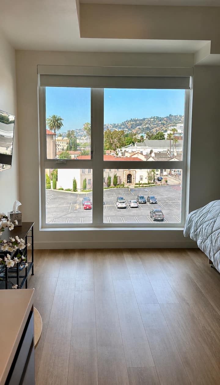 Hollywood Sunset Studio | Rooftop Pool | Garage+ - West Hollywood