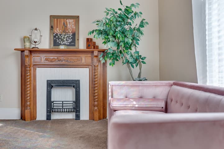 The 8 Flat | Boutique Corner Apartment - Columbus, GA