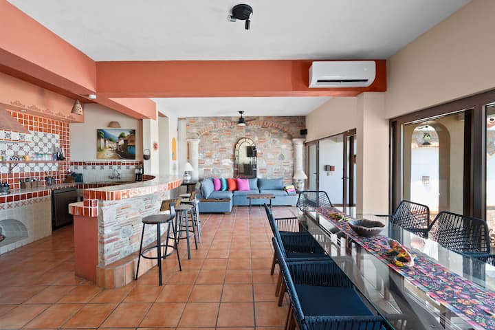 7br Villa With Pools, Jacuzzi, Central Location - Puerto Vallarta