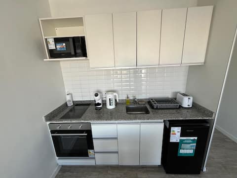 Top performing Airbnb: Beautiful balcony with open view Almagro - Recoleta in Comuna 5