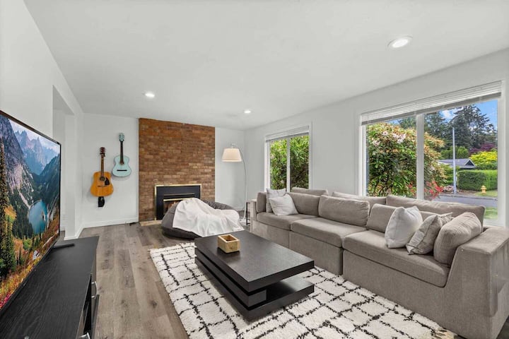 Spacious 4br Newcastle Home | Near Parks S#42396 - Bellevue, WA