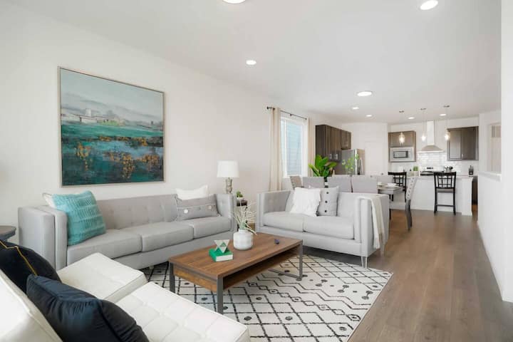 Sleek 3br One Story Home S#41712 - Longmont, CO