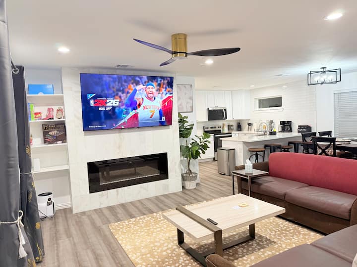 Cozy Lakeview Retreat Home - Little Elm, TX