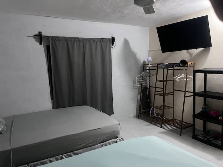 Podrás disfrutar de la televisión inteligente mientras descansas.