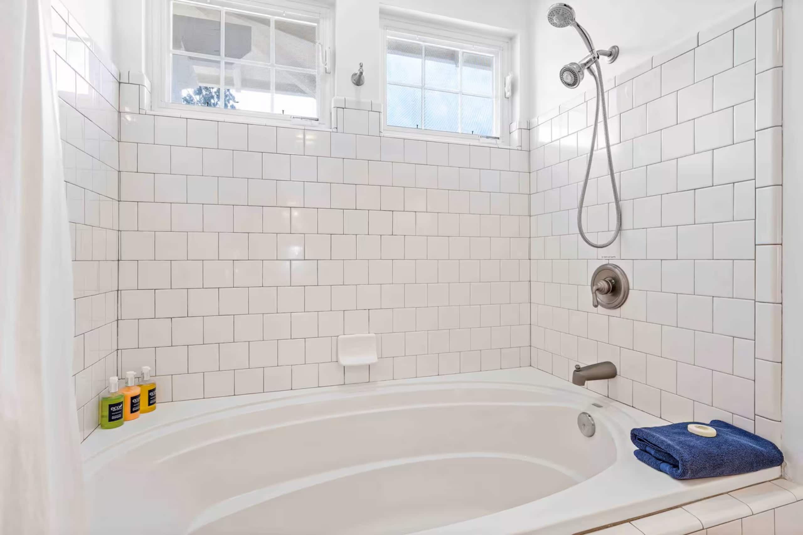 Townhouse in Princeville · ★5.0 · 2 bedrooms · 3 beds · 2 baths - Image 20