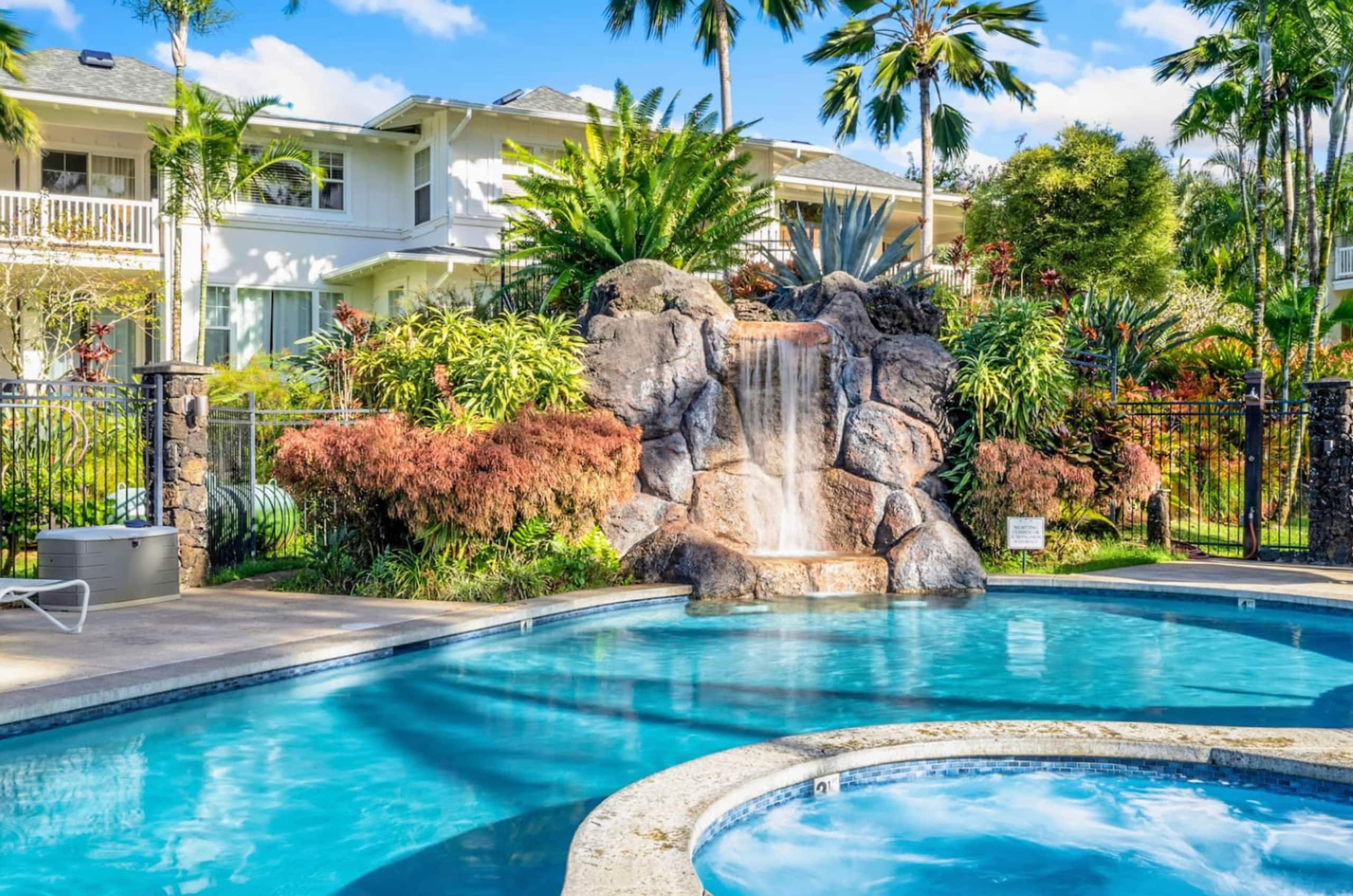 Townhouse in Princeville · ★5.0 · 2 bedrooms · 3 beds · 2 baths - Image 43