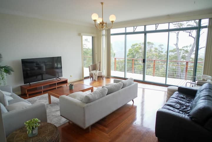 Hilltop Home In The Gold Coast Hinterlands - Tamborine Mountain
