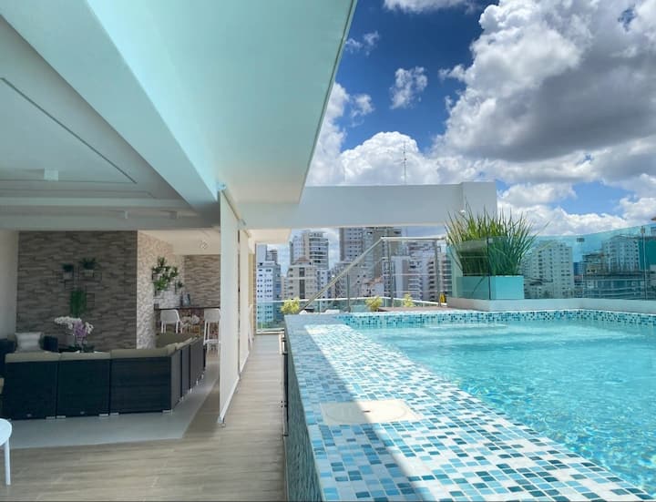 Luxury Condo / Pool • Near Everything - Saint-Domingue