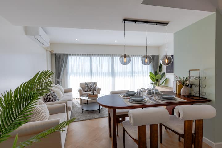 Luxury Penthouse Condo / 2 Br With Cnx View - Chiang Mai, Thailand