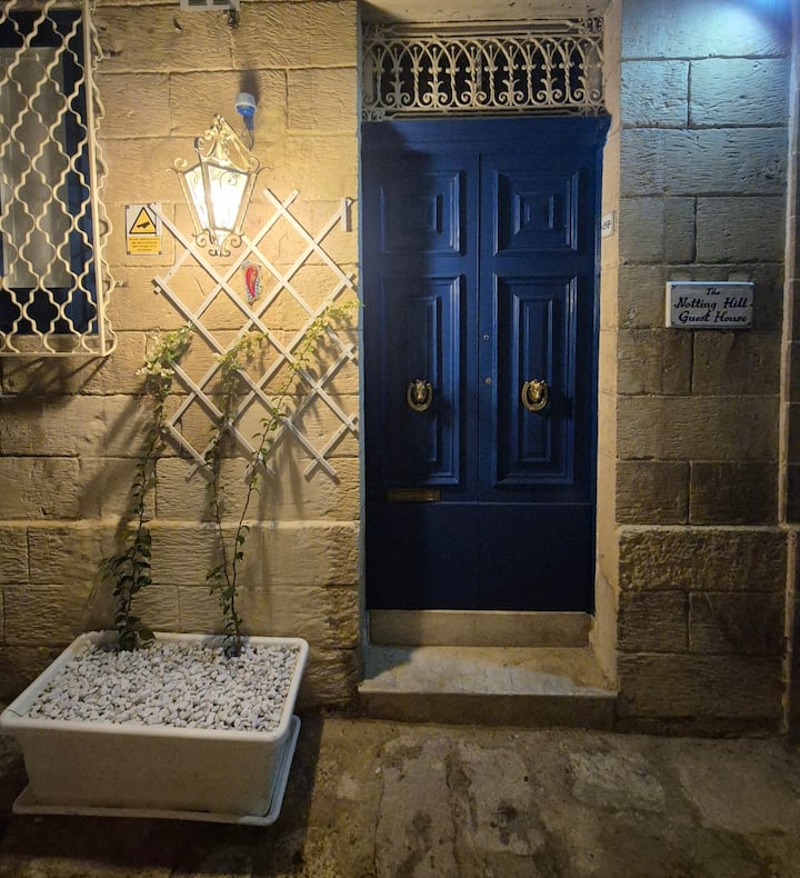 The Notting Hill Guesthouse - Valletta, Malta