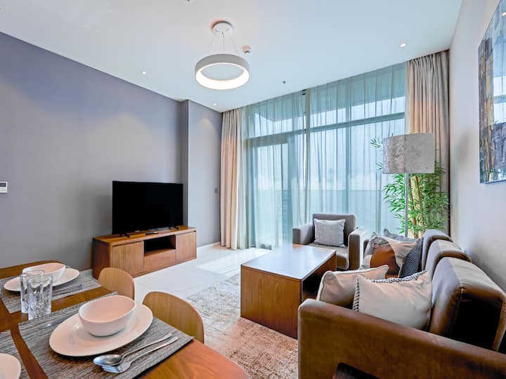 Well-maintained 2-bedroom Apartment | Al Furjan - Dubai