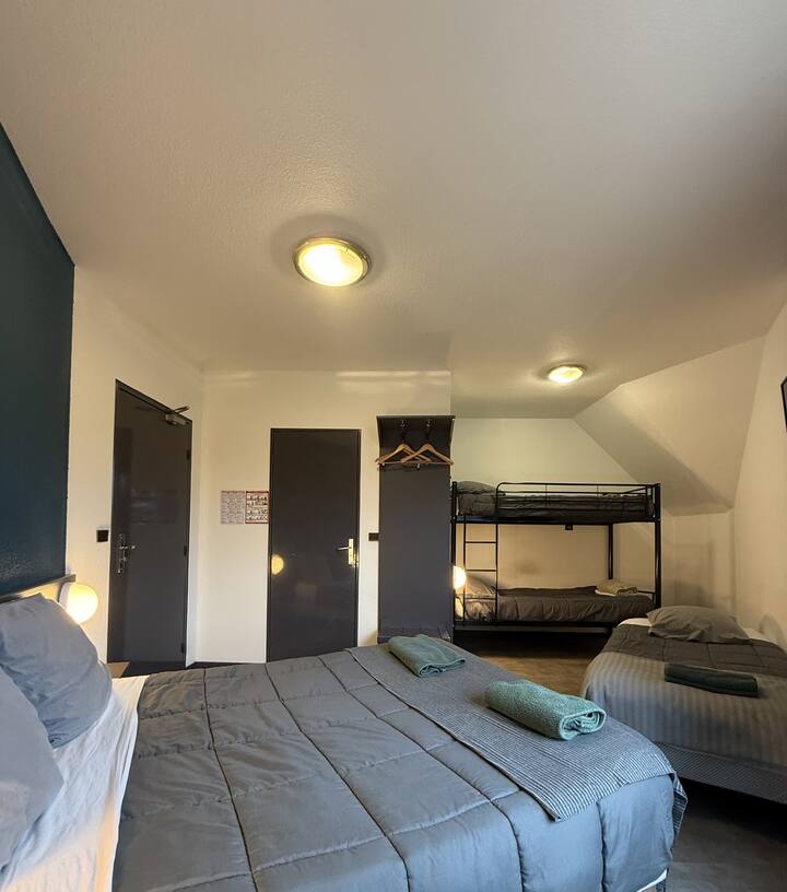 Chambre 5 Personnes -Paris-cdg-asterix-chantilly - Senlis