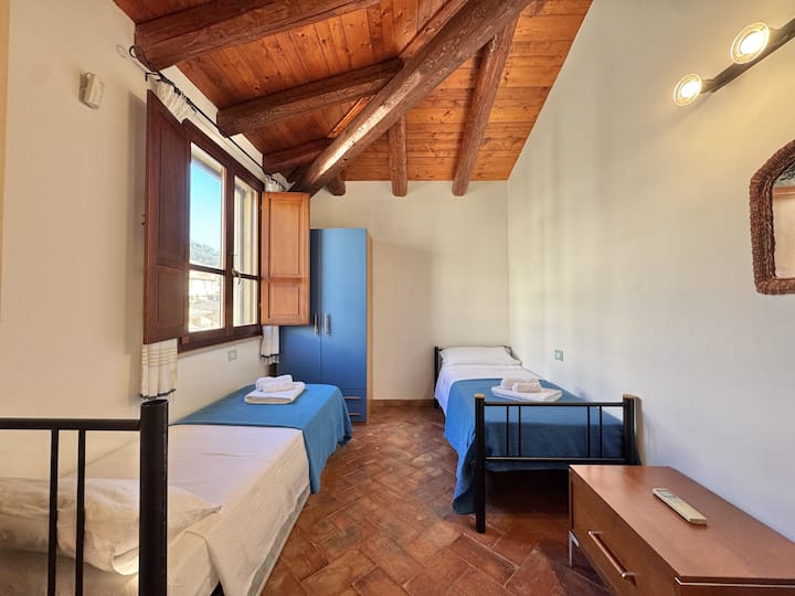 Onze tweepersoonskamer, perfect voor de kleintjes en ook gewaardeerd door de ouderen❤️