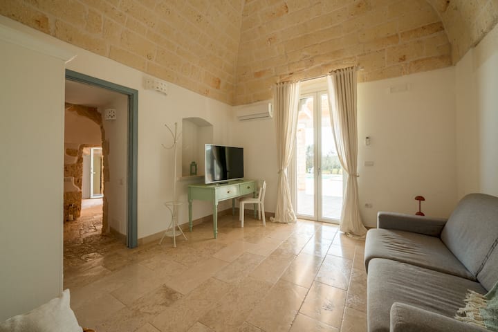 Trullo Vignaiolo With Private Pool In Ostuni - Ostuni