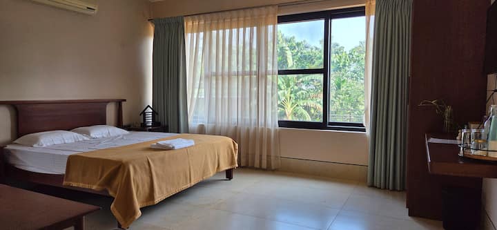 The Blu Room - Courtallam