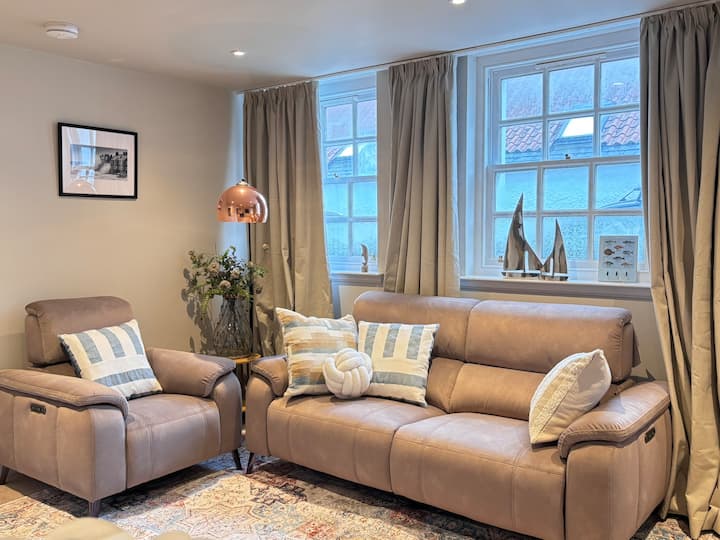 Creel Cottage, Lower Largo,
Sleeps 4, Stylish - East Neuk