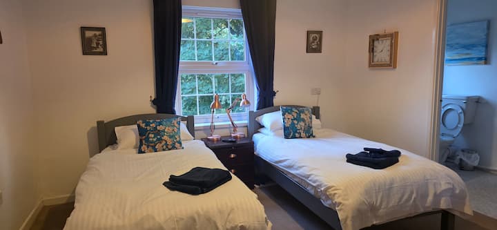 Heanton Twin Room - Croyde