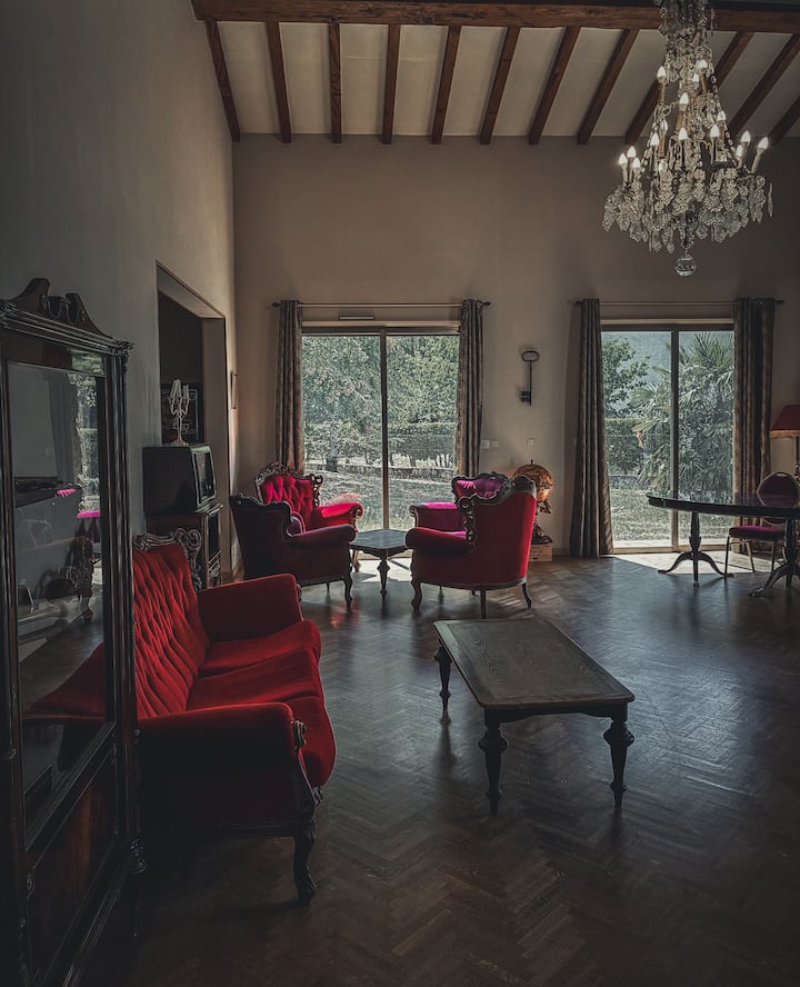 Maison Du Parrain
La Traction Escape Game De Nuit - Pibrac