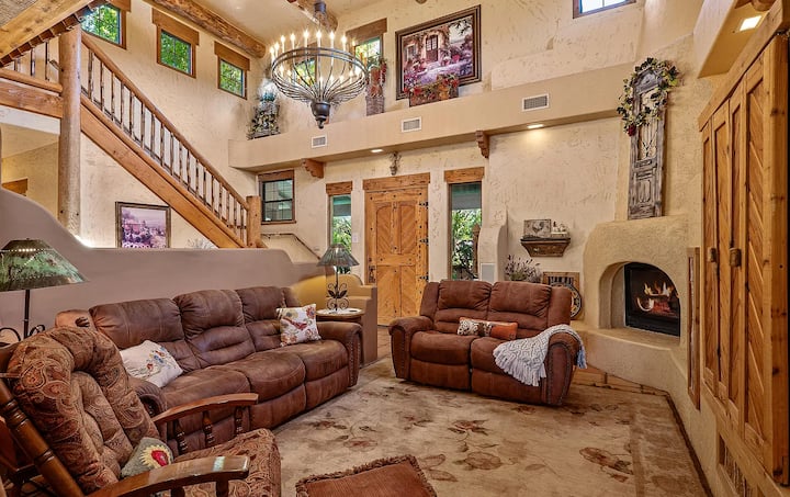 Creekside Butterfly Retreat - Camp Verde, AZ