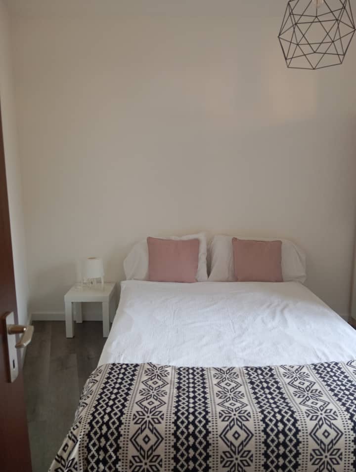 Dhomë gjumi 2