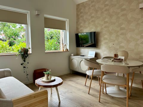 Popular Airbnb listing: New! Beachhouse 12 Westkapelle, by the sea in Zeeland
