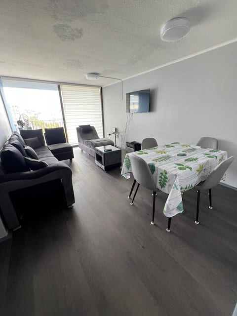 Popular Airbnb listing: Newly renovated apartment in Valparaíso’s Plan in Valparaíso