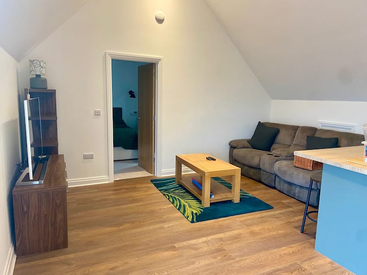 Stylish & Secluded Private Annexe Golf Course View - Nottingham
