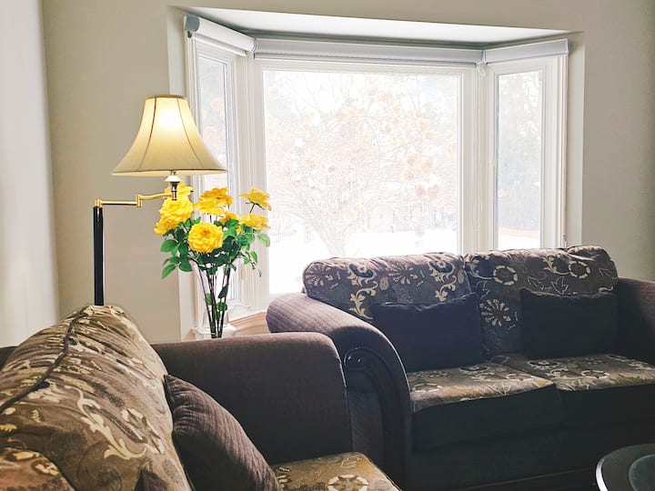 Family-friendly 4br • Fireplace • Backyard • Park - Markham