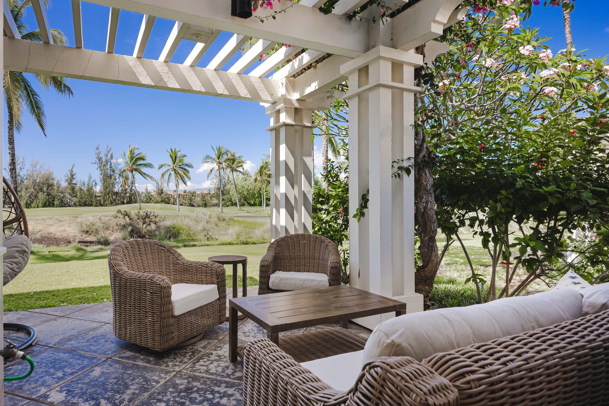 Golf View 3BD Villa / Infinity Pool / King beds - Photo 43