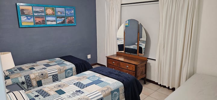 ห้องนอนที่ 2 มีเตียงเดี่ยว 3 เตียง