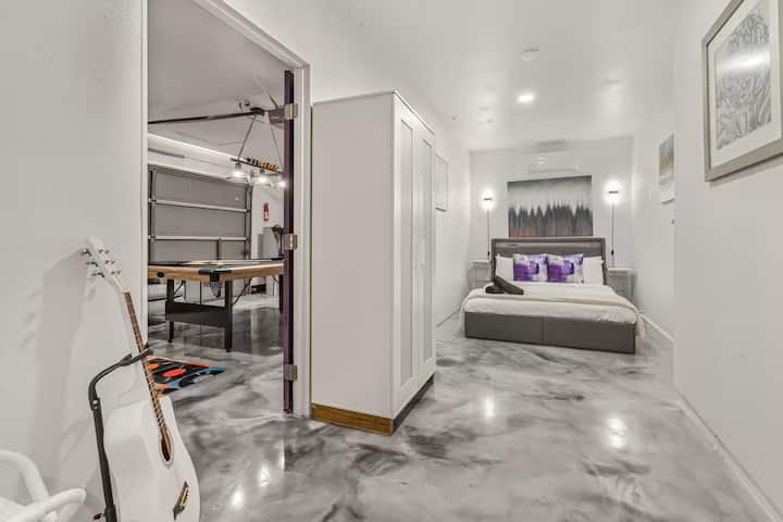 10. Leuke en gezellige kamer klaar voor onze gasten Queen size 4e slaapkamer met verlicht hoofdeinde