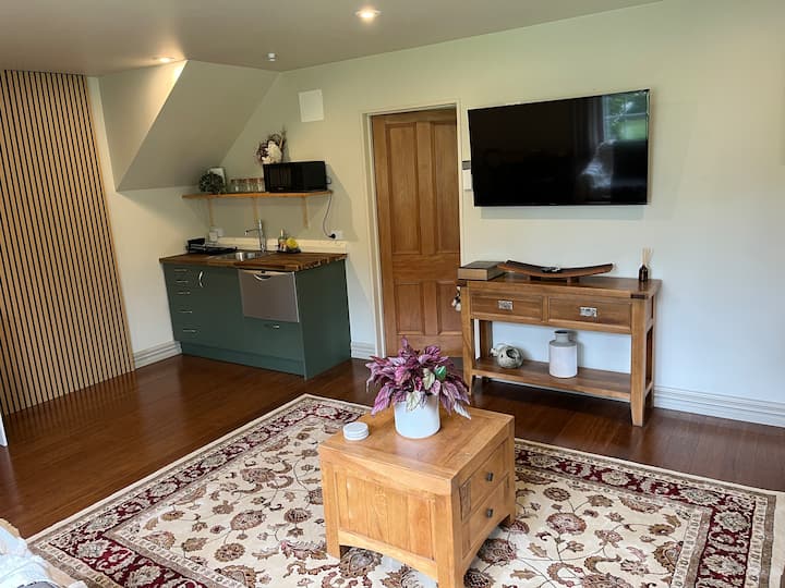 Foxglove Cottage. Surrounded By Nature - Darfield