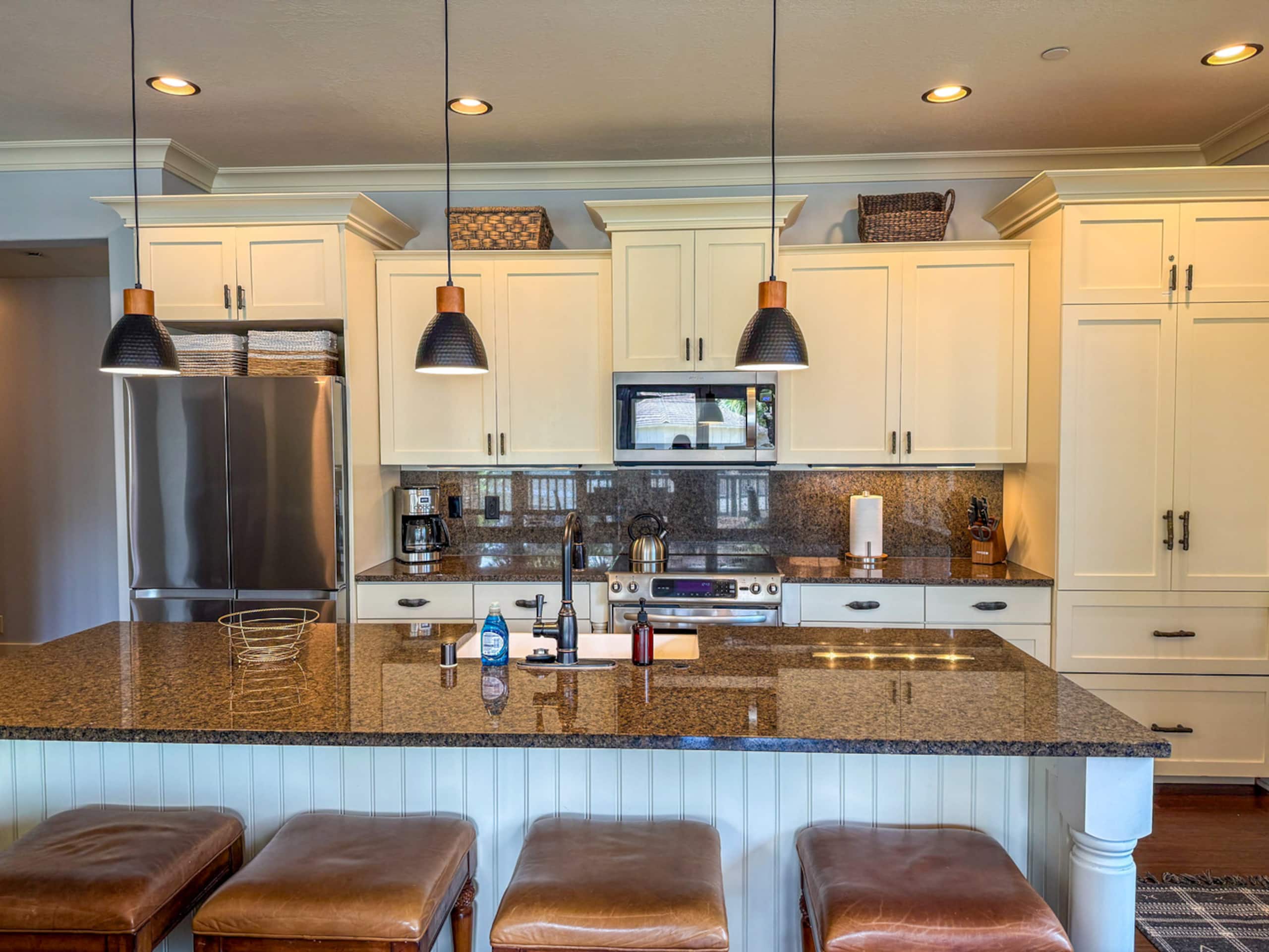 Condo in Koloa · ★5.0 · 3 bedrooms · 4 beds · 3 baths - Photo 5