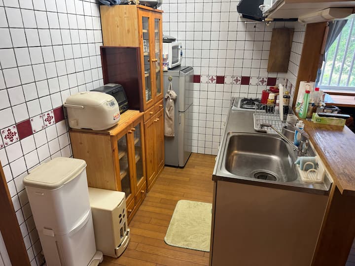 スキー場目の前100m｜bbq＆パーティーok｜山のアトリエを一棟貸切｜ペットok、最大10名 - Hida