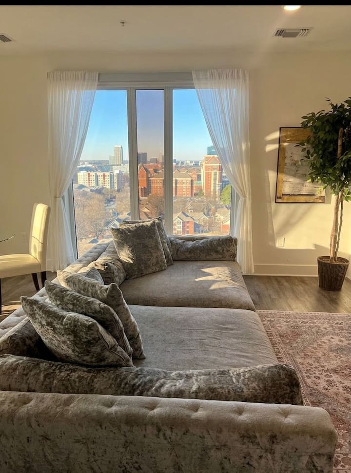 King Bed City Loft - Atlanta, GA