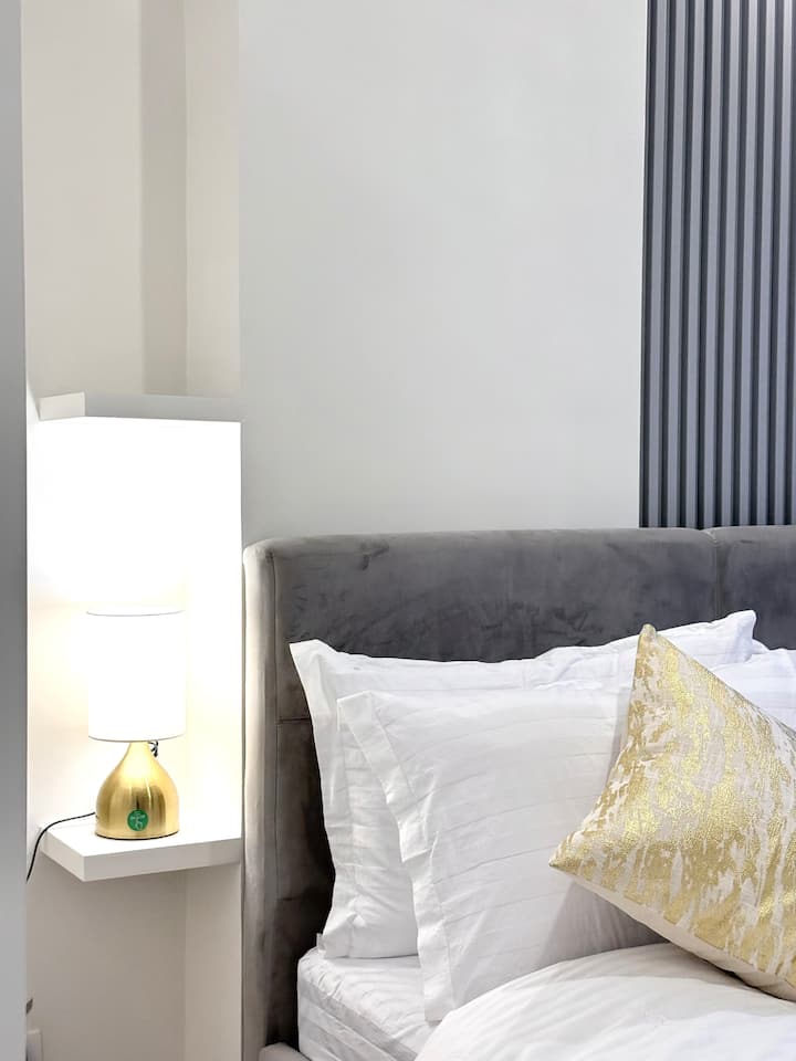 Queen size bed with glass window (kitted with blackout curtain) View is overlooking directly to the pool