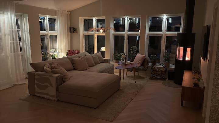 Villa Med Pool I Tullinge - Stockholm