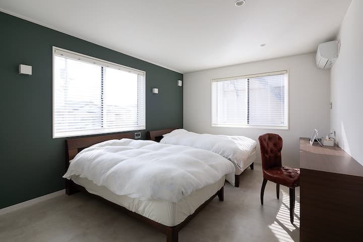 غرفة النوم 2