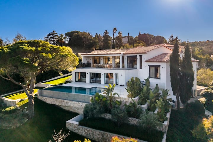 New 5br Retreat With Pool, Terrace & Garden - Cannes