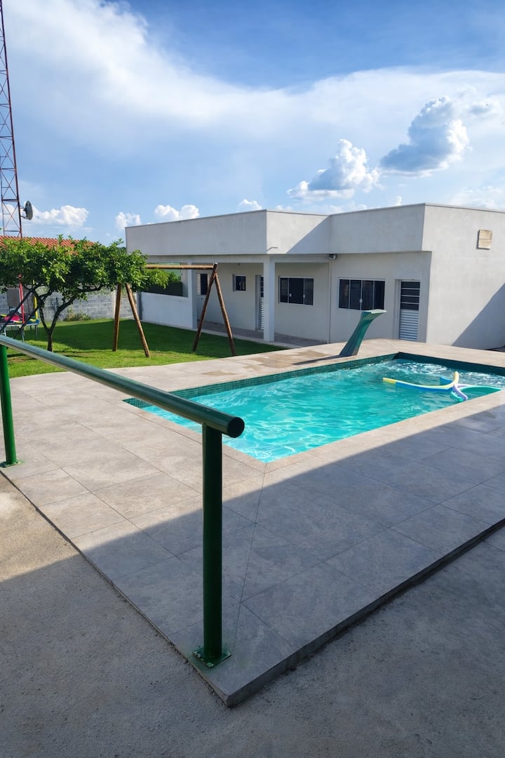 Chácara Em São Roque | Piscina Com Hidro | Até 12 - São Roque