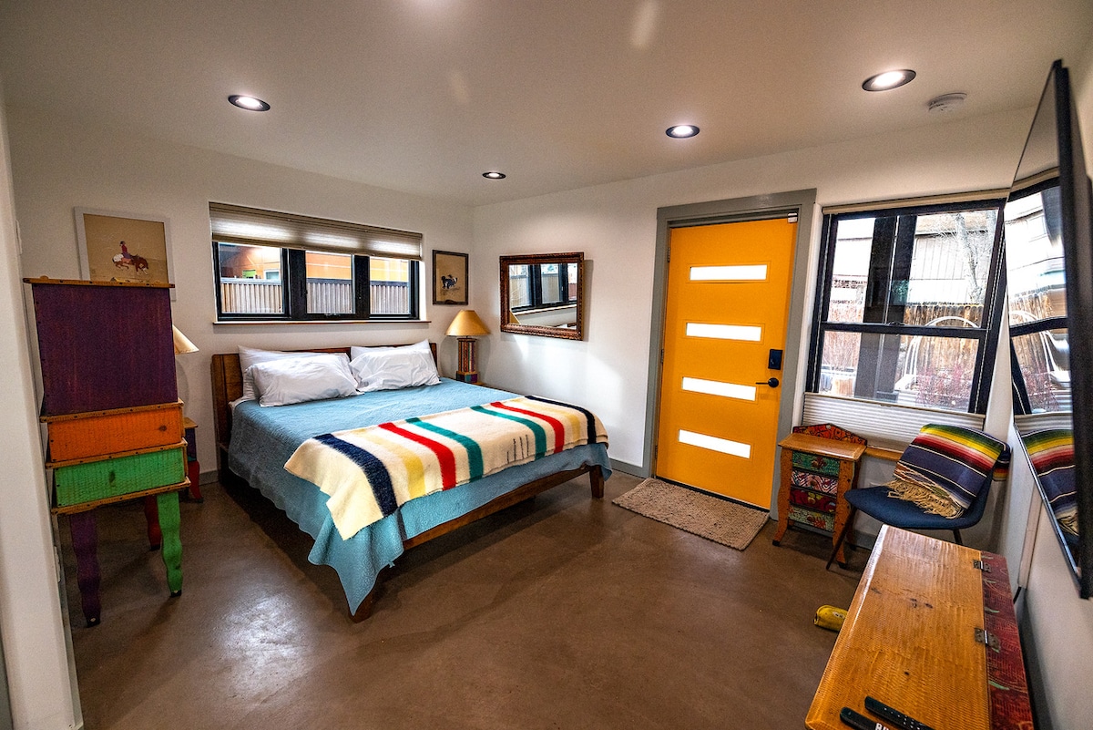 მშვიდი და კომფორტული საძინებელი