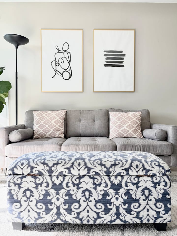 Stylish 1br Condo: Steps From Lake W Free Parking - Toronto