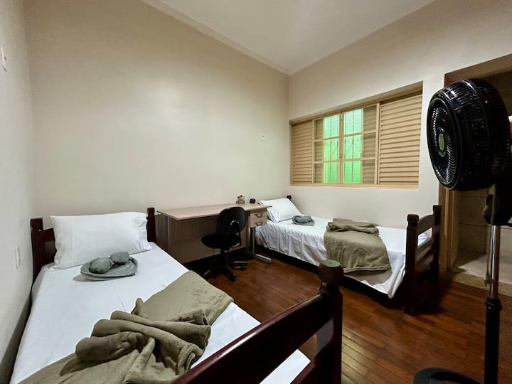 Casa Ampla C/3 Qtos Prox Ao Centro Da Cidade - Ribeirão Preto
