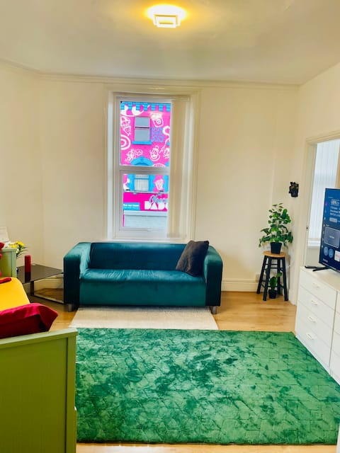 Top Airbnb: Cozy Cottage (within view of Liverpool Stadium) in County
