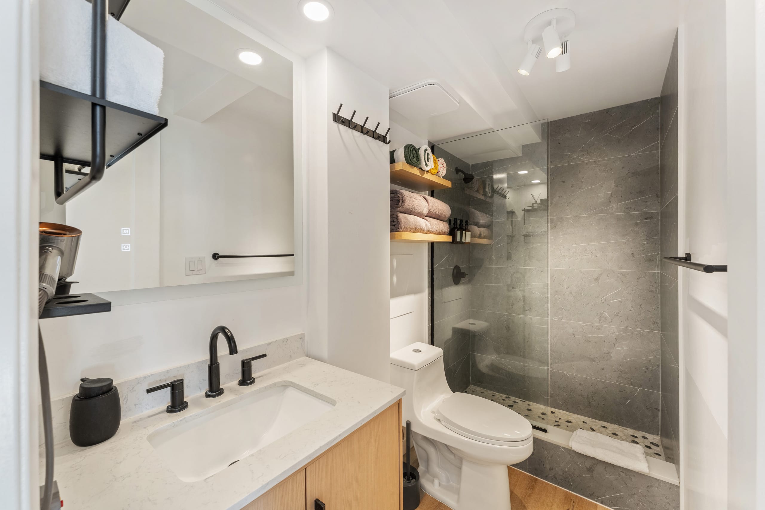 30FL-Fantastic Ocean View 2BR/2BTH-Waikiki Beach! - Image 28