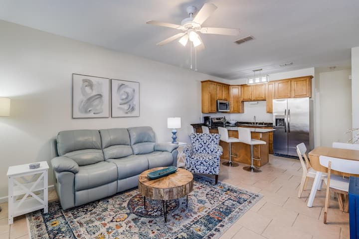 Two King Suites - Pool - Short Walk To The Beach - Gulfport, MS