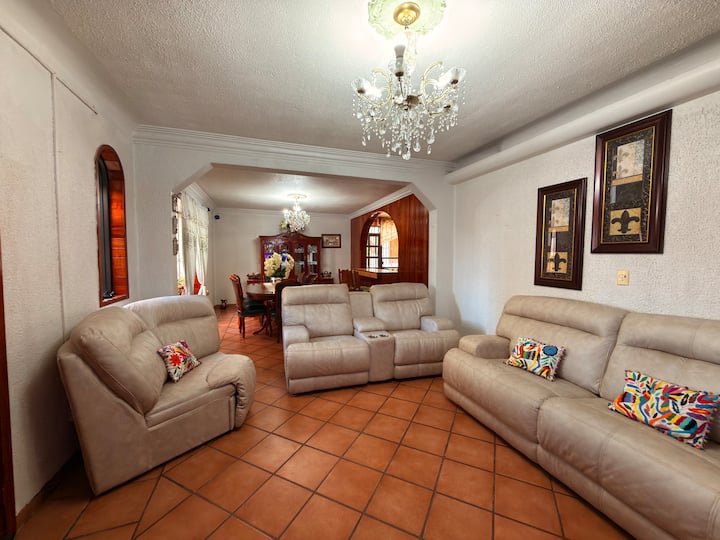 Casa Comoda Y Céntrica | A/c, Wifi Y Parking - Cuautitlán